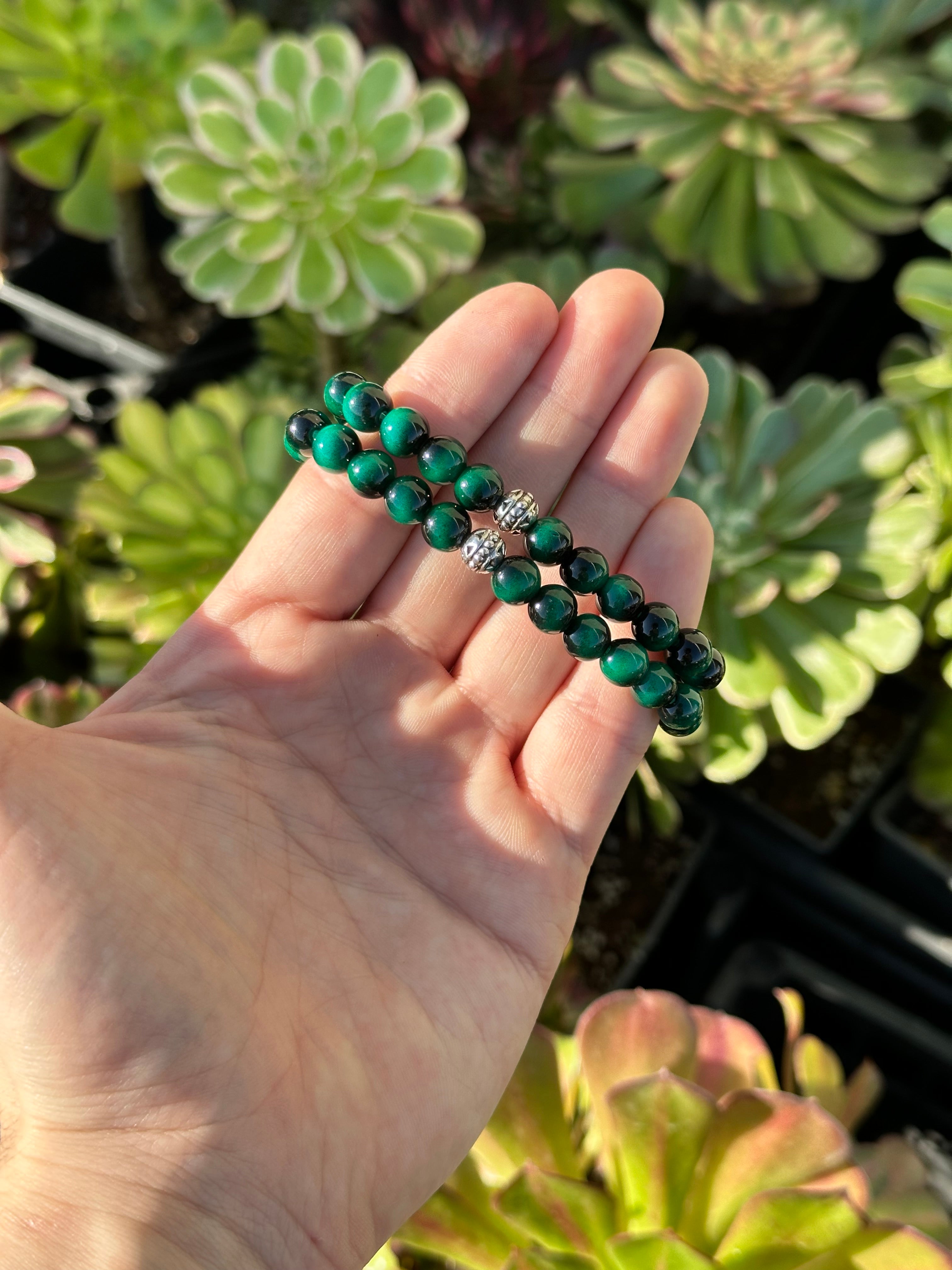 Yeşil doğal taş bileklik – doğal enerji dengeleyici taşlarla şık aksesuar