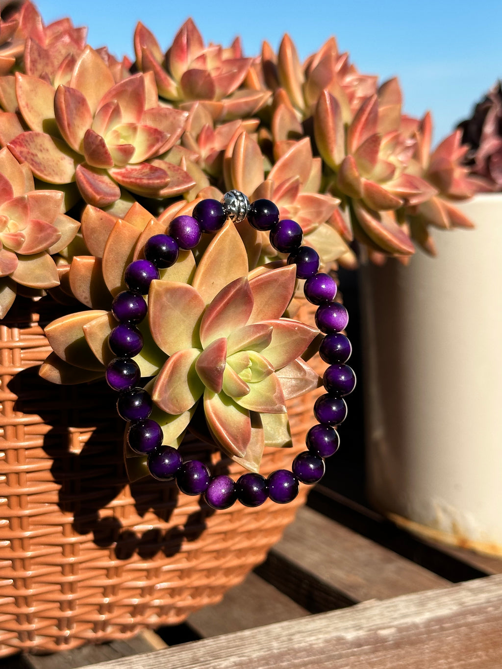 Mor kaplan gozu doğal taş bileklik –  sakinleştirici ve zarif tasarım