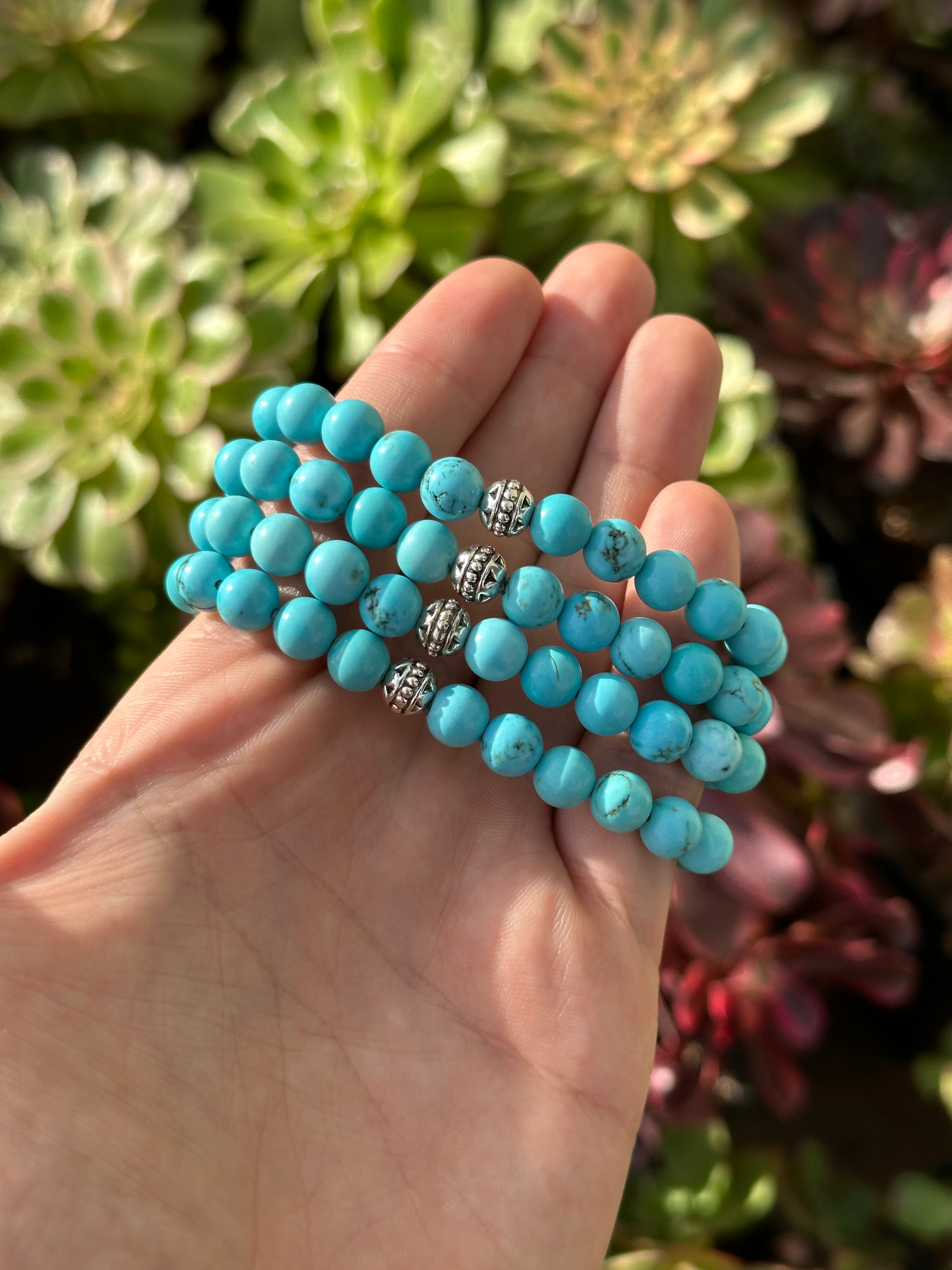 Negatif enerjiden korunun, iletişiminizi güçlendirin. Gök mavisi Turkuaz doğal taş bileklik ile şansı ve huzuru hayatınıza çekin. Hemen keşfet!