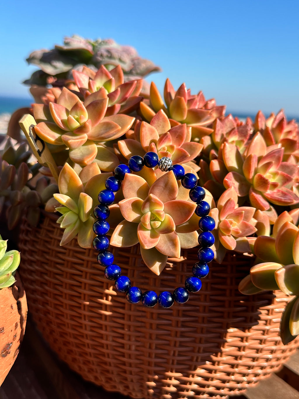 Mavi doğal taş bileklik – sakinlik ve netlik sağlayan doğal taşlarla tasarım